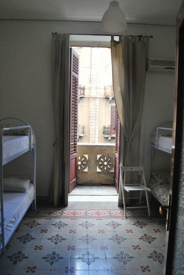 Sunrise Hostel & Rooms Palermo Exterior foto